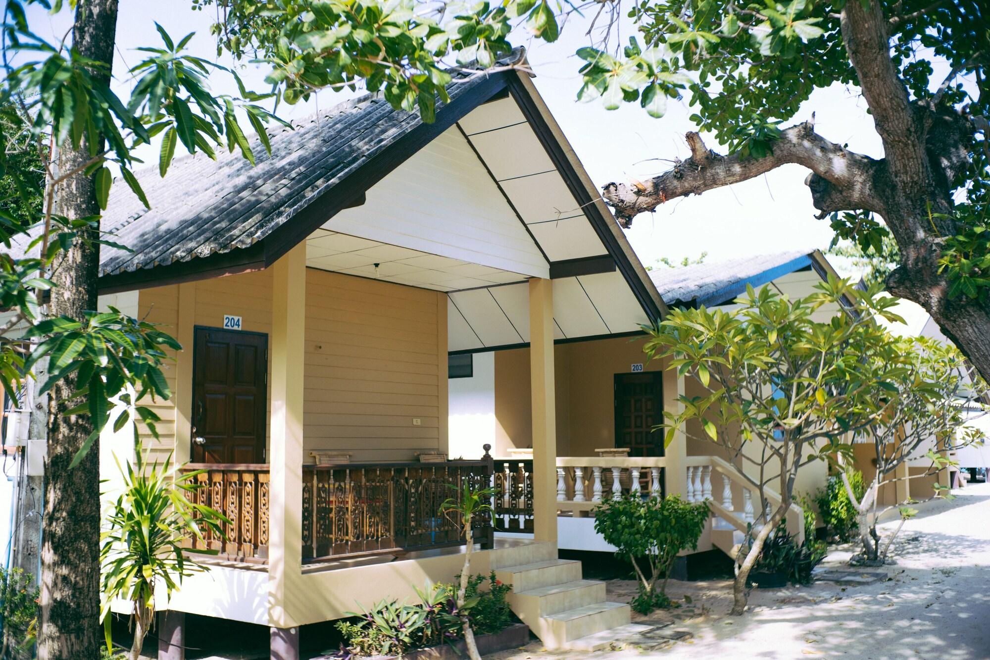 Amity Beach Resort Maret Exterior foto