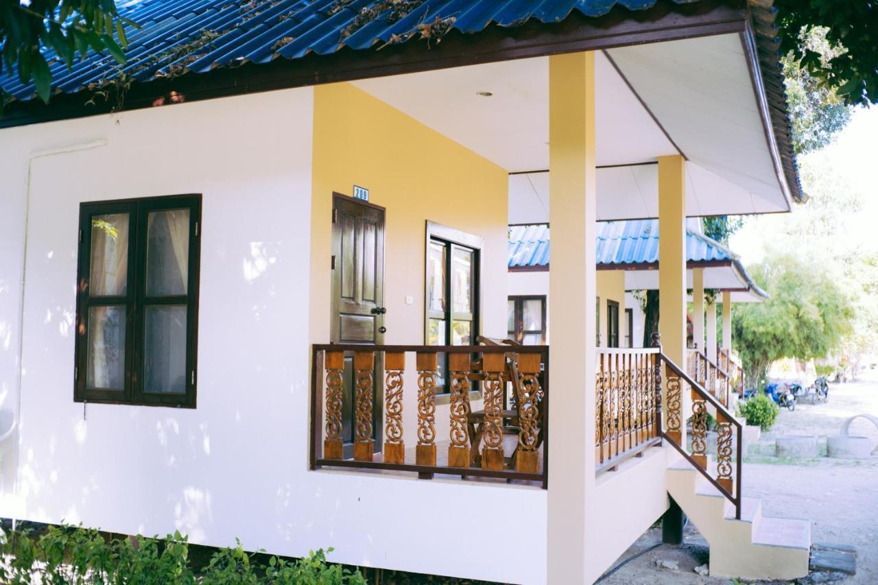 Amity Beach Resort Maret Exterior foto