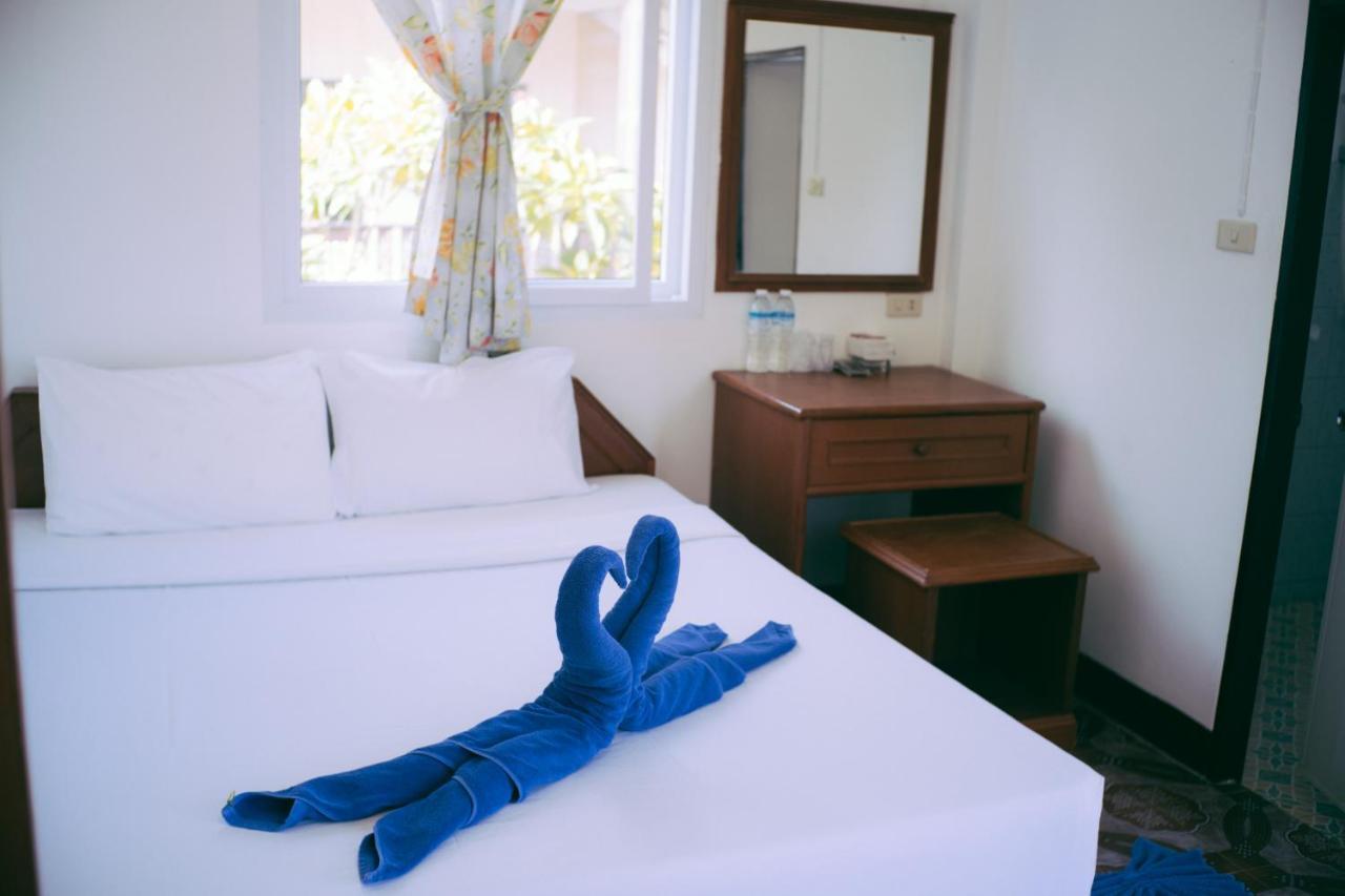 Amity Beach Resort Maret Exterior foto