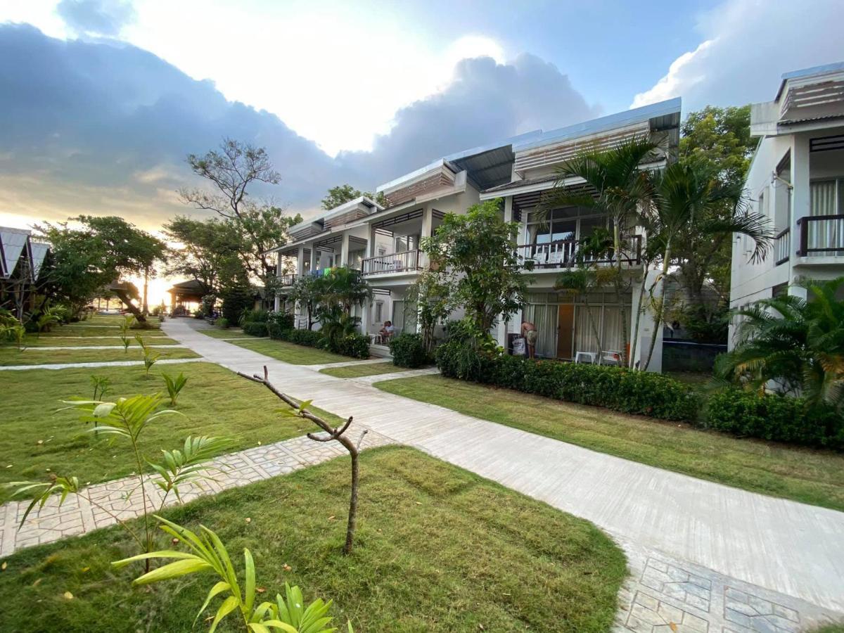 Amity Beach Resort Maret Exterior foto